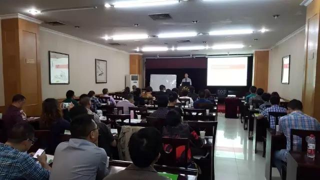 新戰略,心起航 重慶分公司順利召開2016年第一次經銷商大會